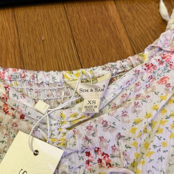 Sim & Sam Floral Crop Top - Picture 4 of 4